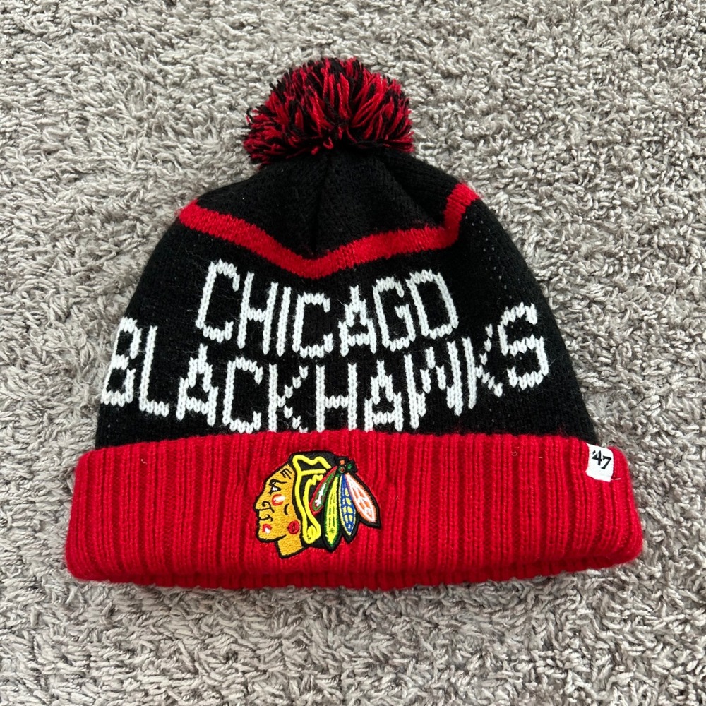 '47 Brand Chicago Blackhawks NHL Knit Beanie Cuffed Pom Hat Black Red OSFA